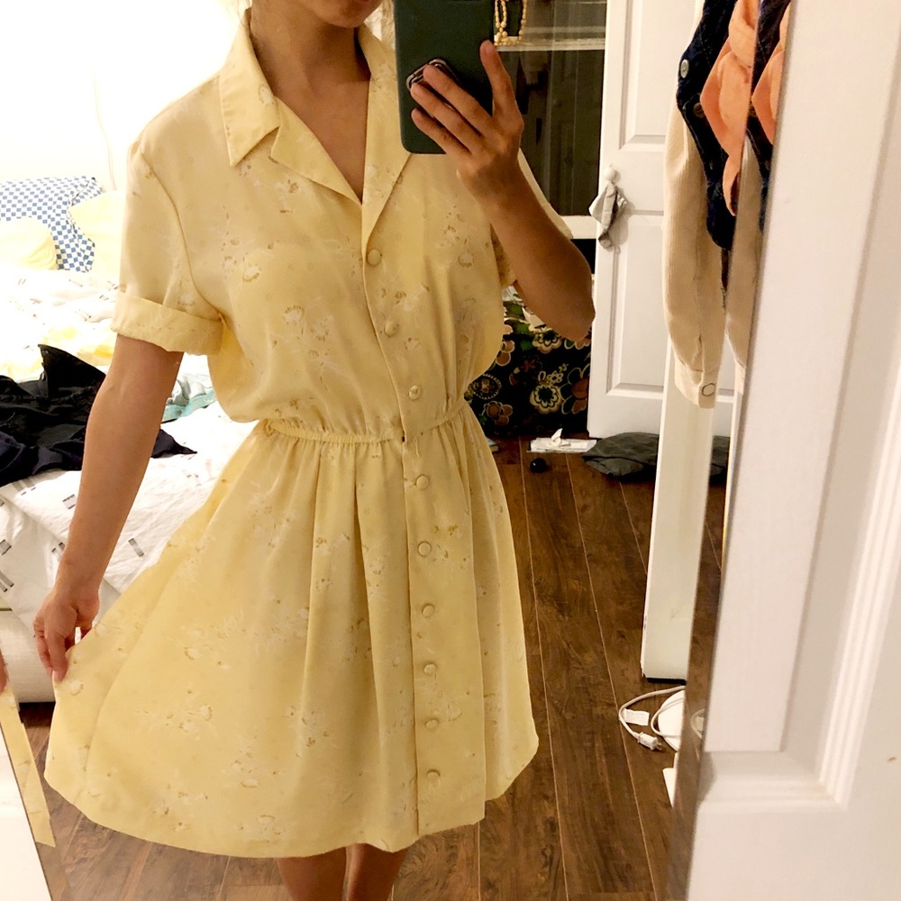 Delicate Yellow Vintage Dress